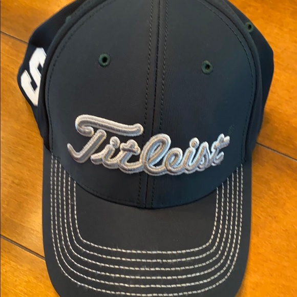 Titleist Other - Mens titleist hat